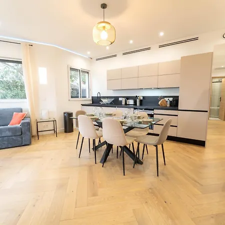 Magnifique Avec Piscine Et Jardin Apartment